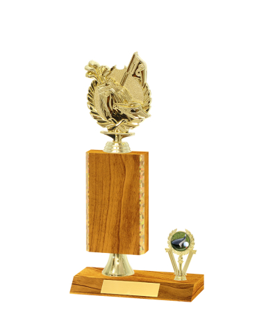  Gd Edged Trophy <Br>17.5cm Plus Figurine