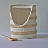 Salt pinch pot with spoon