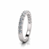 Shared Claw Scallop Set Round Wedding Band