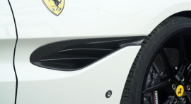 Ferrari Portofino/M | Insert For Air Outlet Front Fenders - Visible Ferrari Carbon